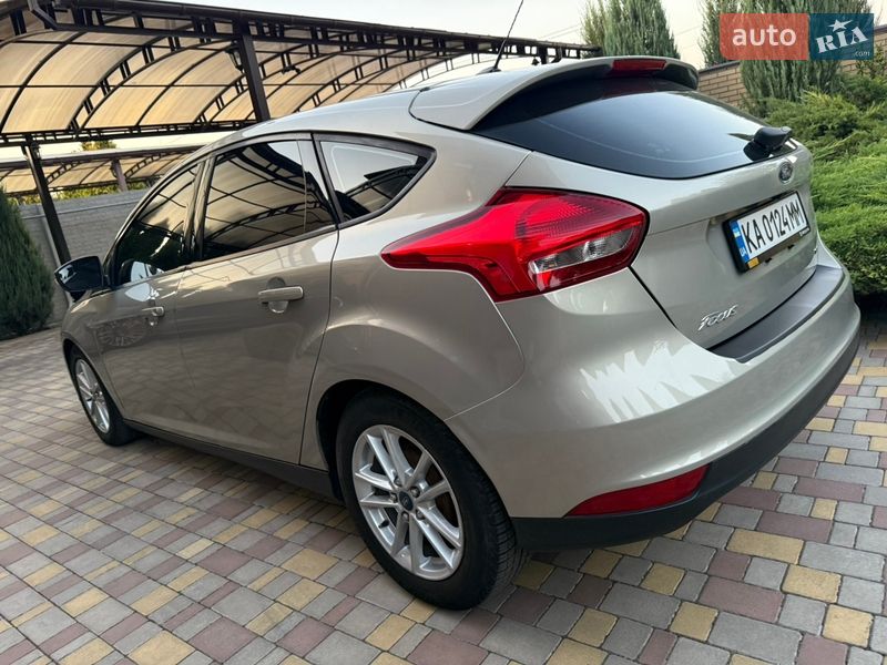 Хетчбек Ford Focus 2015 в Дніпрі