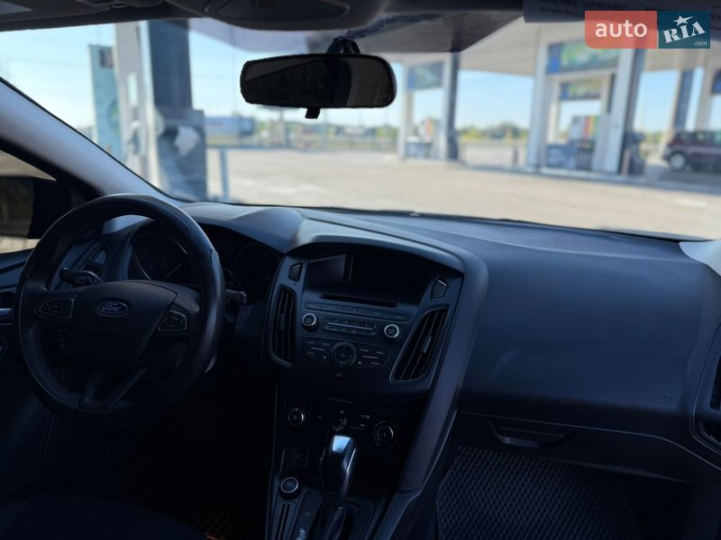 Хетчбек Ford Focus 2015 в Дніпрі