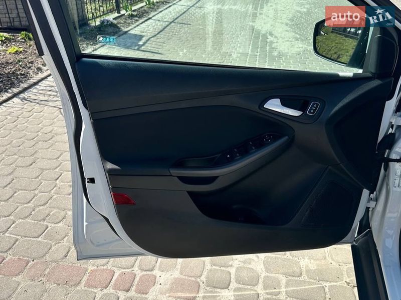 Седан Ford Focus 2017 в Львове