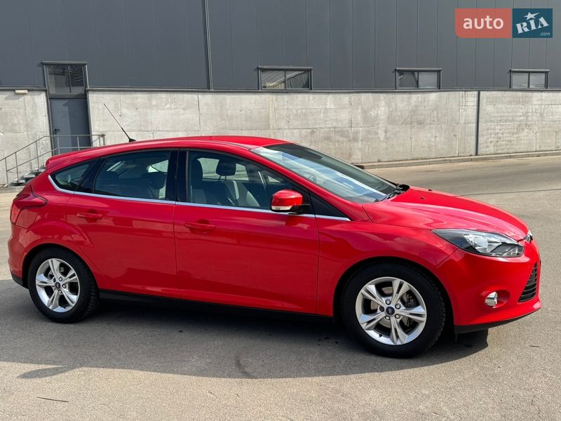 Хэтчбек Ford Focus 2011 в Киеве