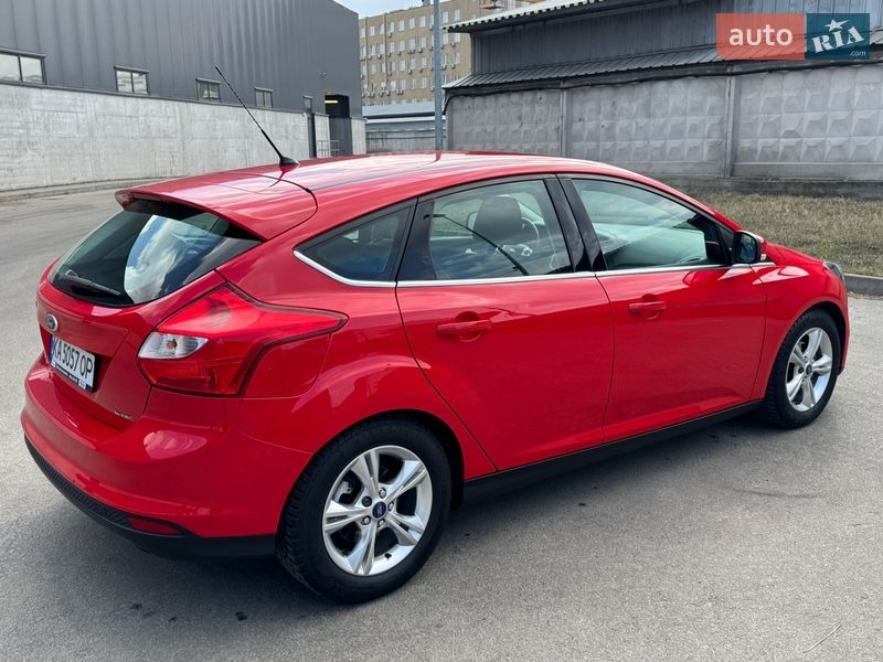 Хэтчбек Ford Focus 2011 в Киеве
