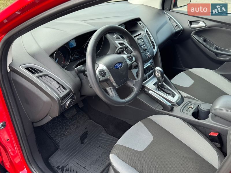 Хэтчбек Ford Focus 2011 в Киеве