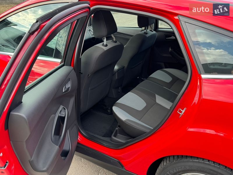 Хэтчбек Ford Focus 2011 в Киеве