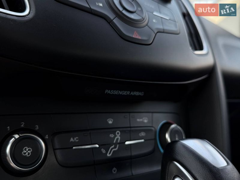 Седан Ford Focus 2015 в Львове