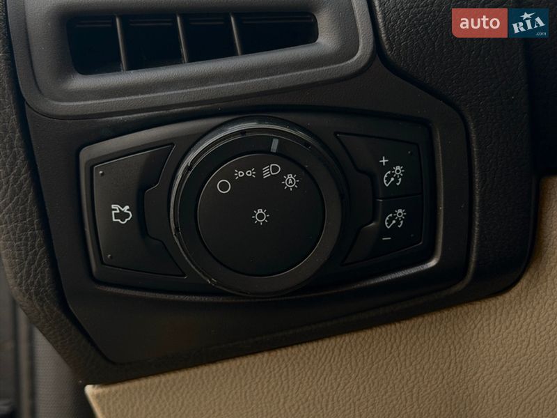 Седан Ford Focus 2014 в Днепре