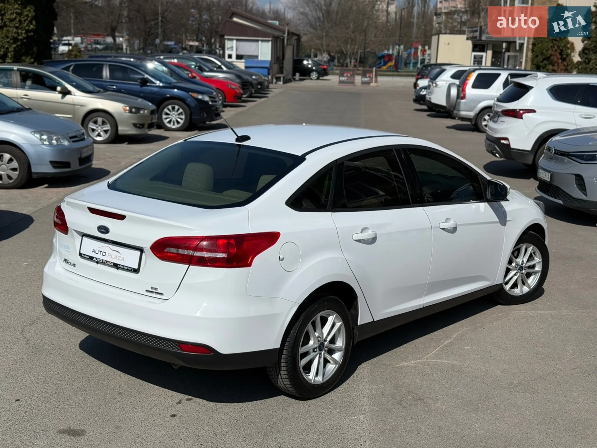 2016 Ford Focus - мініатюра 15