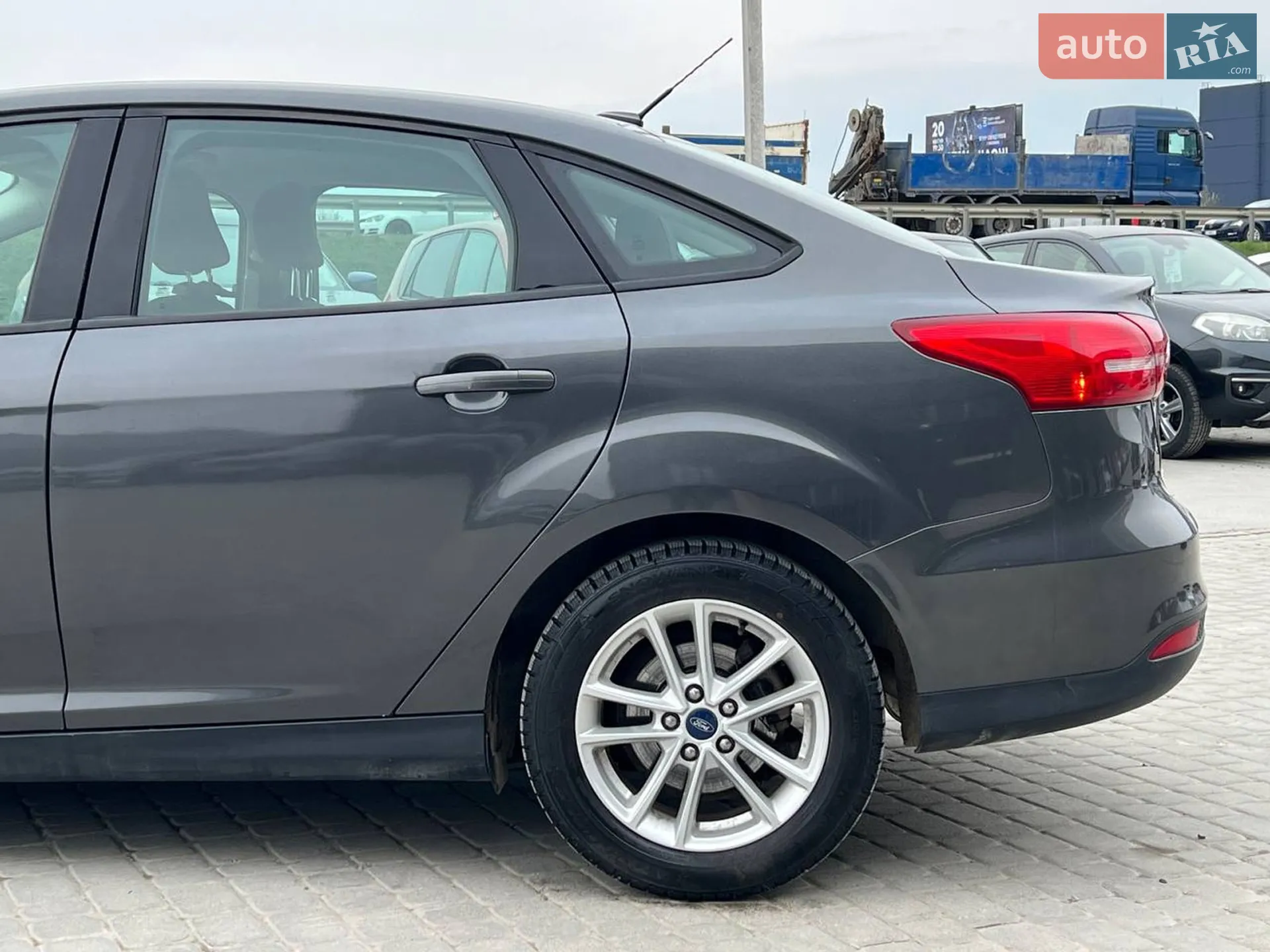 2017 Ford Focus - мініатюра 4