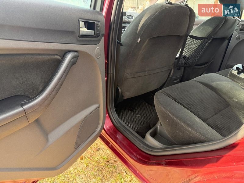 Хетчбек Ford Focus 2005 в Києві фото 17 Хетчбек Ford Focus 2005 в Києві