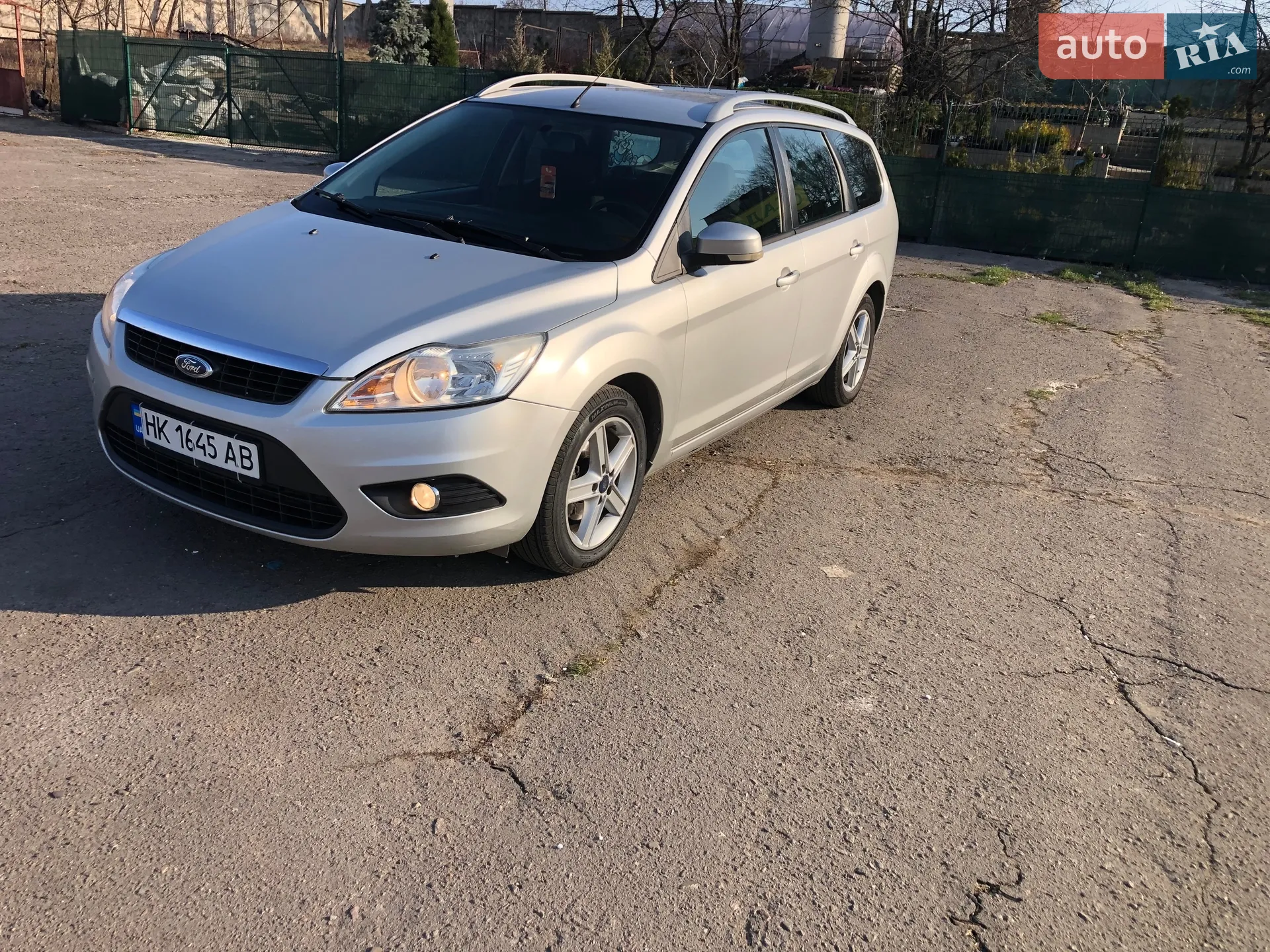 2010 Ford Focus - мініатюра 2