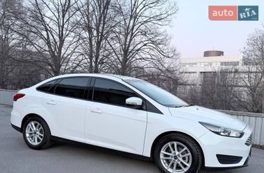 Седан Ford Focus 2015 в Днепре