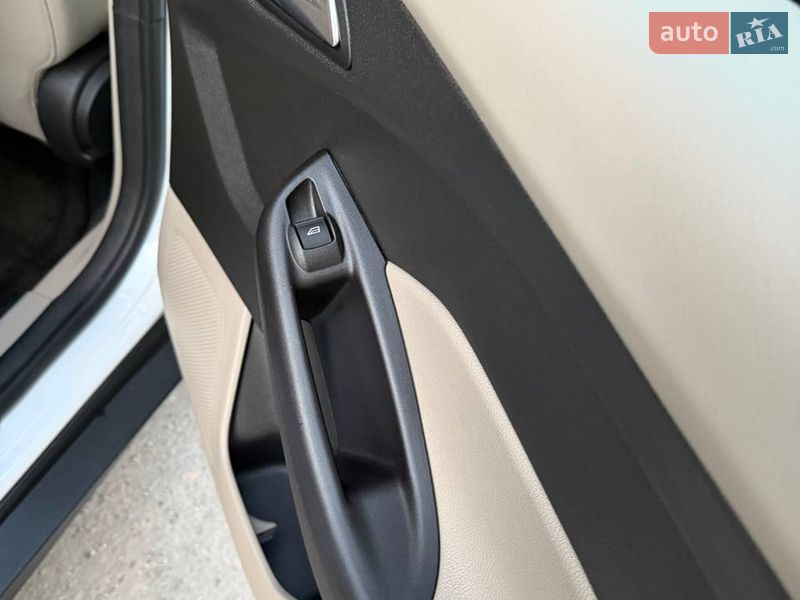 Седан Ford Focus 2015 в Днепре фото 22 Седан Ford Focus 2015 в Днепре