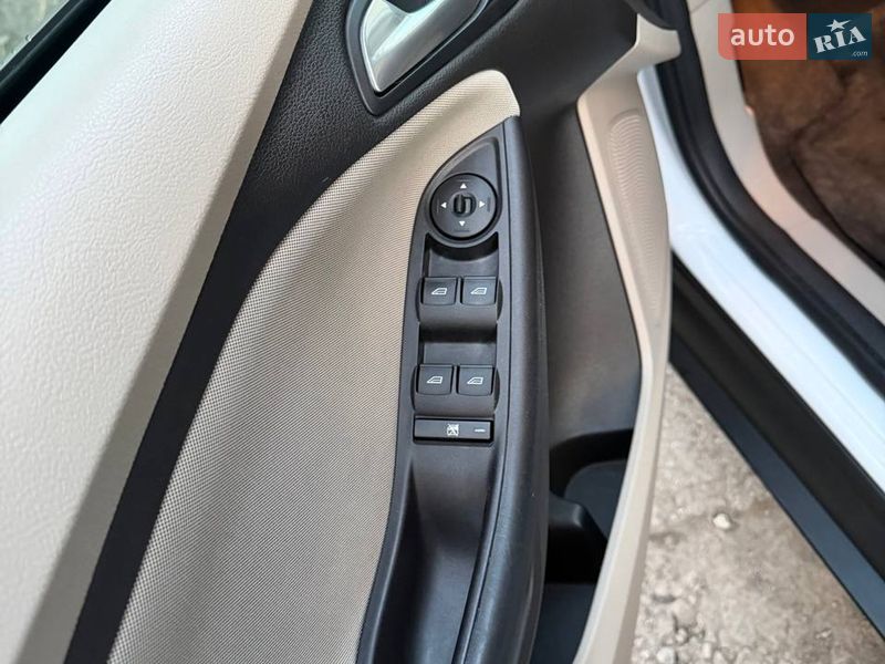 Седан Ford Focus 2015 в Днепре