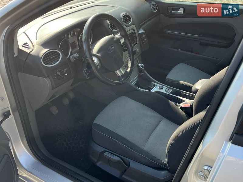 Универсал Ford Focus 2010 в Луцке фото 7 Универсал Ford Focus 2010 в Луцке