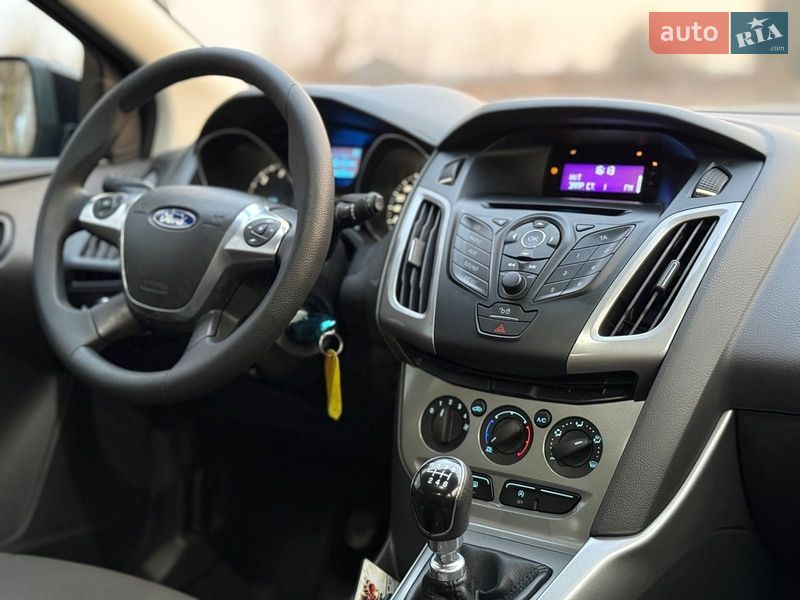 Хетчбек Ford Focus 2011 в Володимирі фото 12 Хетчбек Ford Focus 2011 в Володимирі