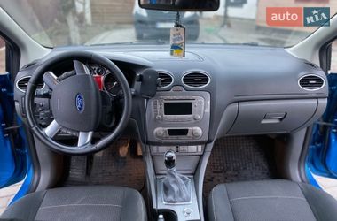 Универсал Ford Focus 2010 в Жовкве