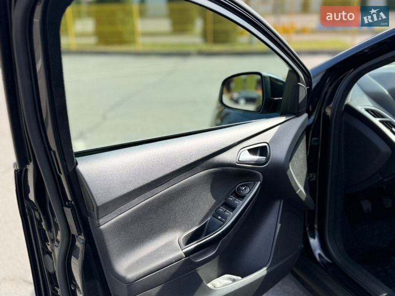 Седан Ford Focus 2012 в Олександрії