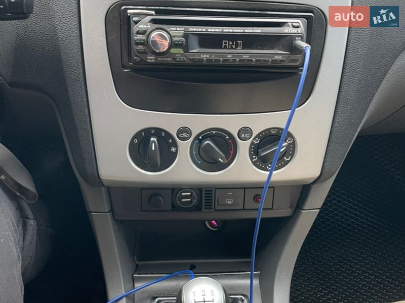 Хэтчбек Ford Focus 2007 в Помошной