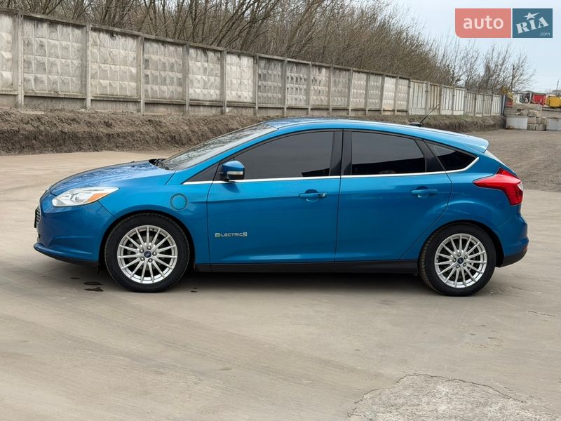 Хетчбек Ford Focus 2012 в Золотоноші