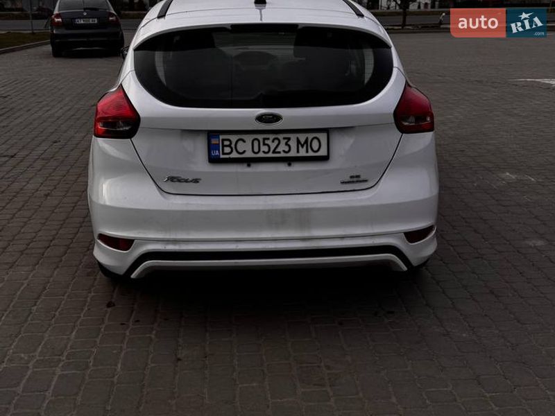 Хэтчбек Ford Focus 2015 в Городке фото 11 Хэтчбек Ford Focus 2015 в Городке