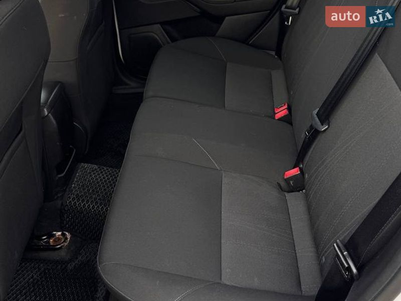 Хэтчбек Ford Focus 2015 в Городке фото 15 Хэтчбек Ford Focus 2015 в Городке