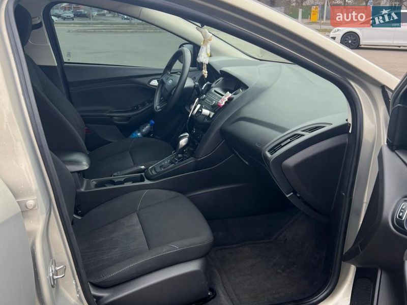 Хэтчбек Ford Focus 2016 в Ирпене