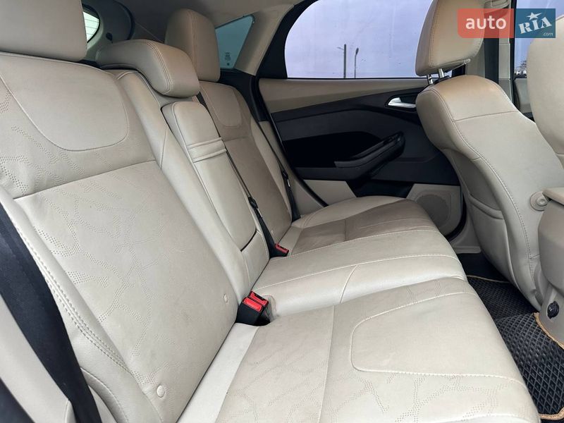 Хетчбек Ford Focus 2013 в Івано-Франківську