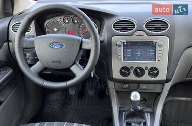 Хэтчбек Ford Focus 2011 в Киеве