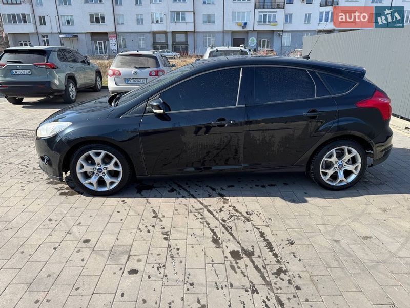 Хэтчбек Ford Focus 2012 в Шептицькому