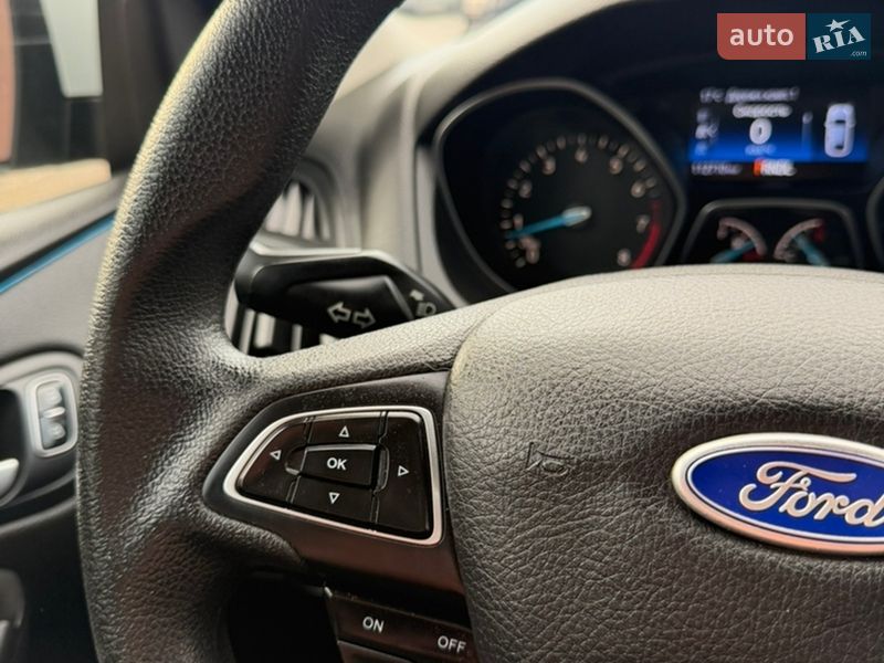 Седан Ford Focus 2015 в Чернігові
