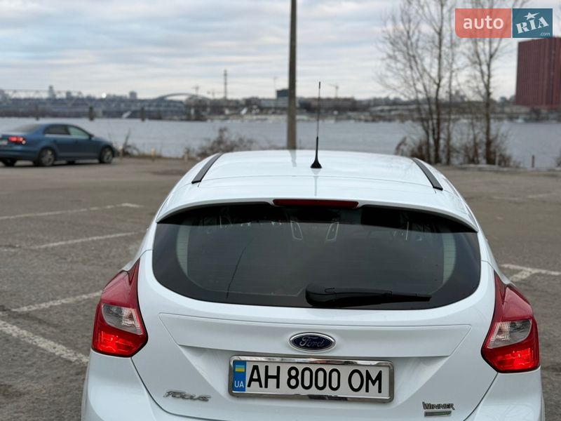 Хэтчбек Ford Focus 2014 в Киеве