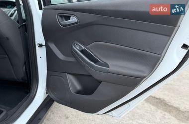Хэтчбек Ford Focus 2014 в Киеве