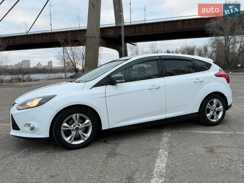Хэтчбек Ford Focus 2014 в Киеве