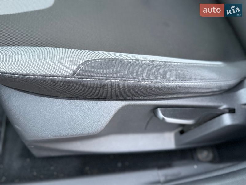 Хэтчбек Ford Focus 2014 в Киеве