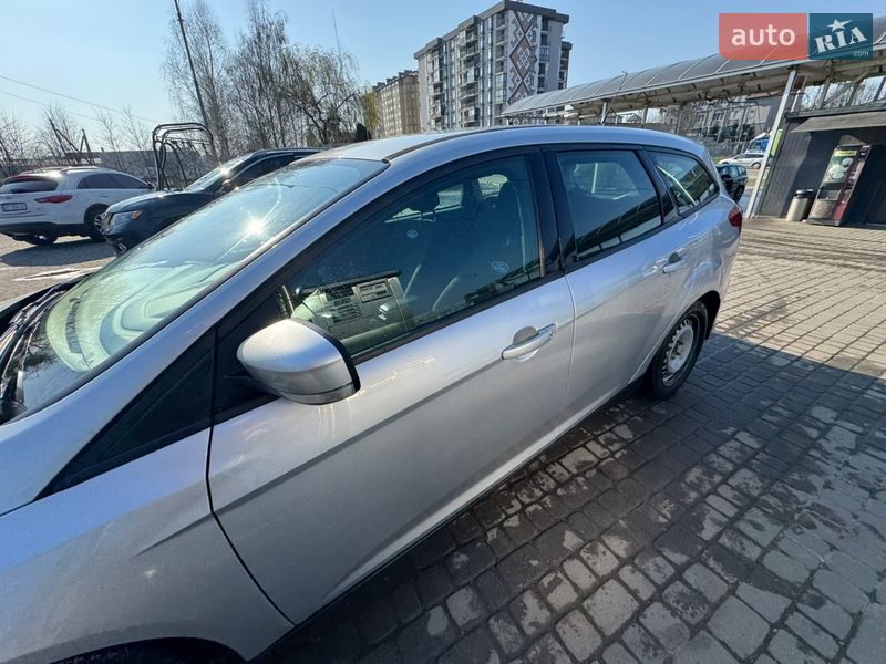 Універсал Ford Focus 2011 в Івано-Франківську