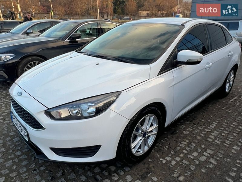 Седан Ford Focus 2015 в Львові