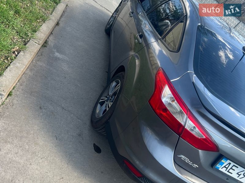 Седан Ford Focus 2014 в Кривом Роге