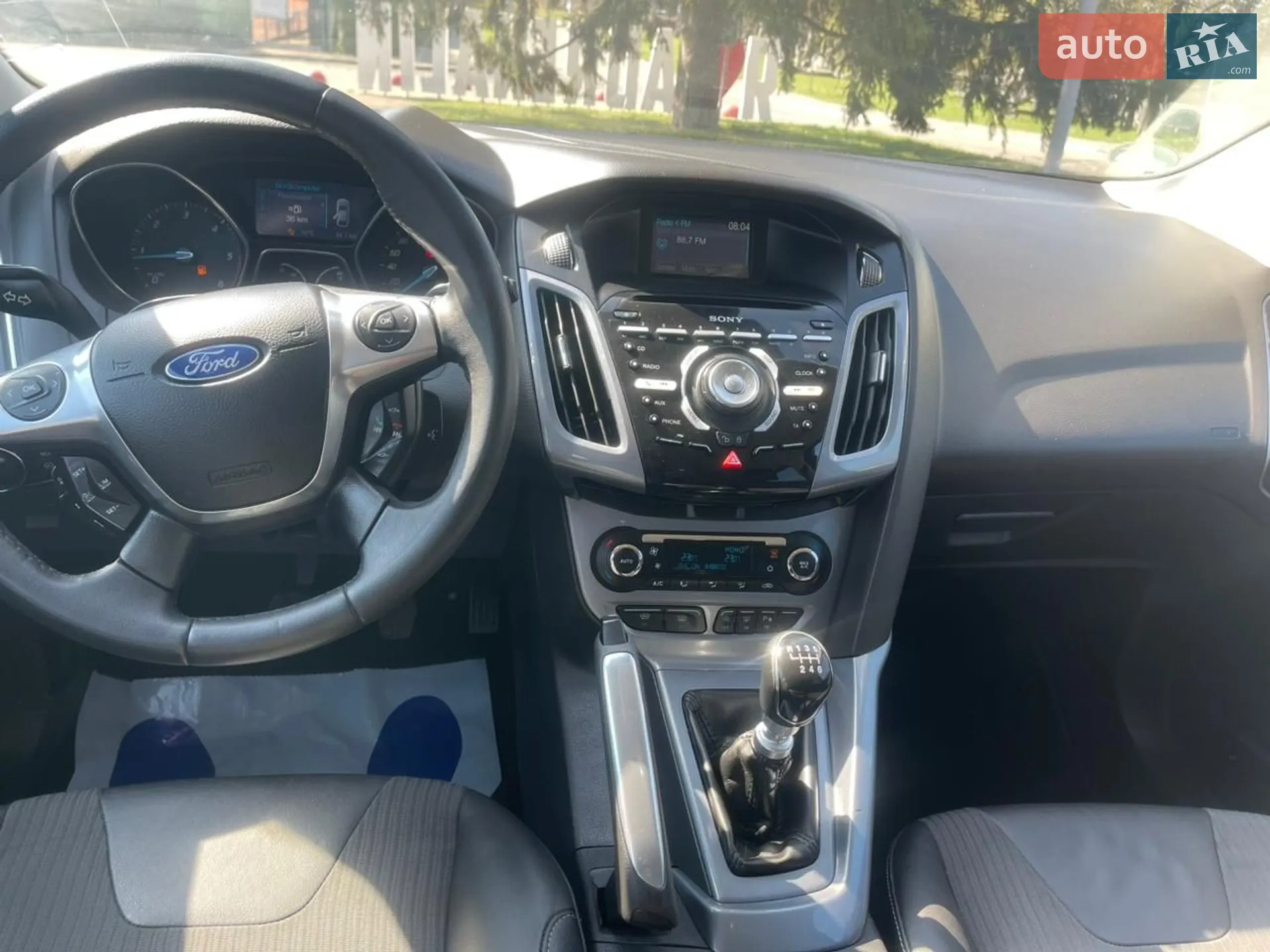 2010 Ford Focus - мініатюра 11