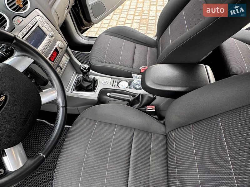 Хэтчбек Ford Focus 2010 в Ивано-Франковске