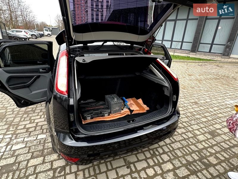 Хэтчбек Ford Focus 2010 в Ивано-Франковске