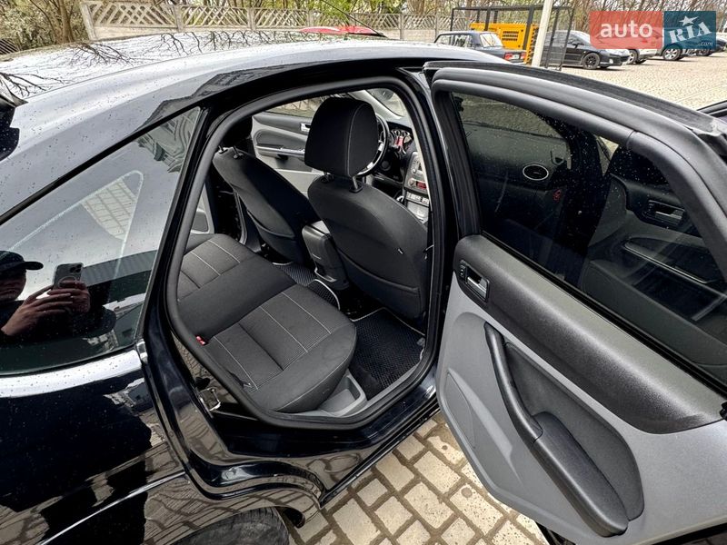 Хэтчбек Ford Focus 2010 в Ивано-Франковске