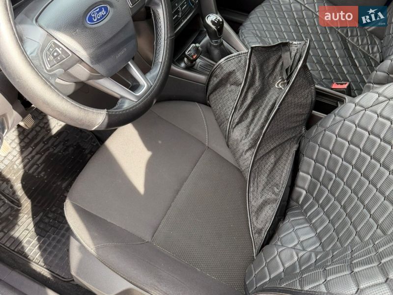 Седан Ford Focus 2016 в Вишневому