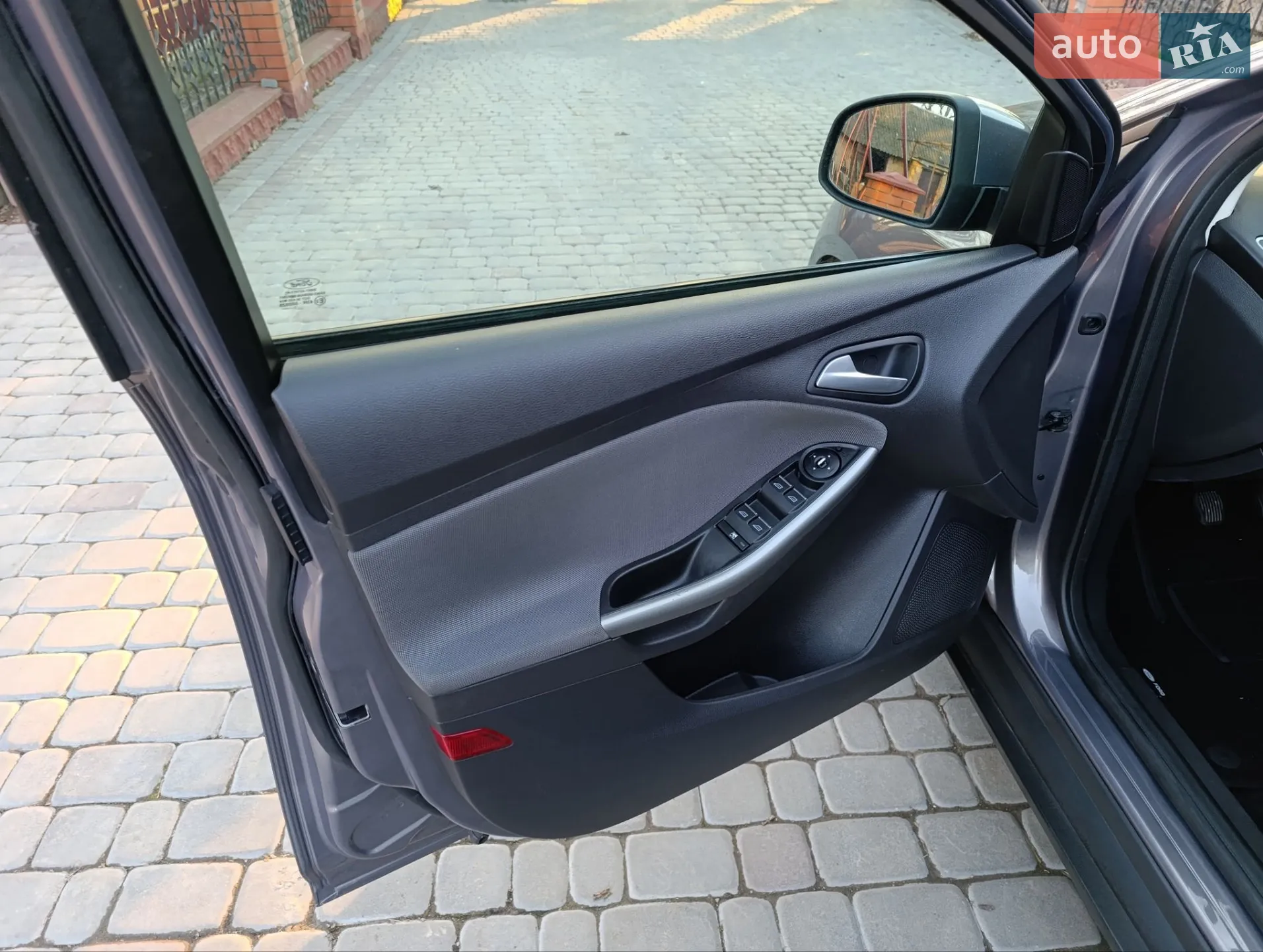 2011 Ford Focus - мініатюра 25
