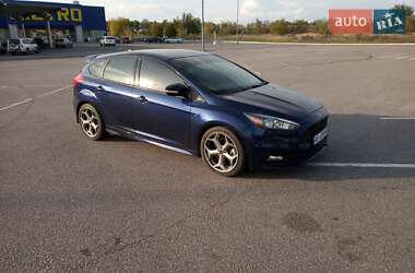 Хетчбек Ford Focus 2017 в Дніпрі