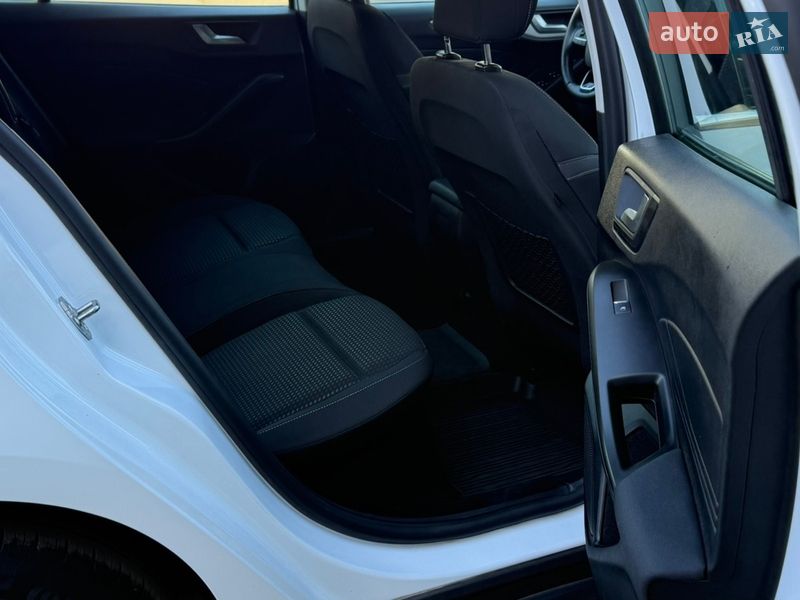 Хетчбек Ford Focus 2020 в Києві фото 7 Хетчбек Ford Focus 2020 в Києві