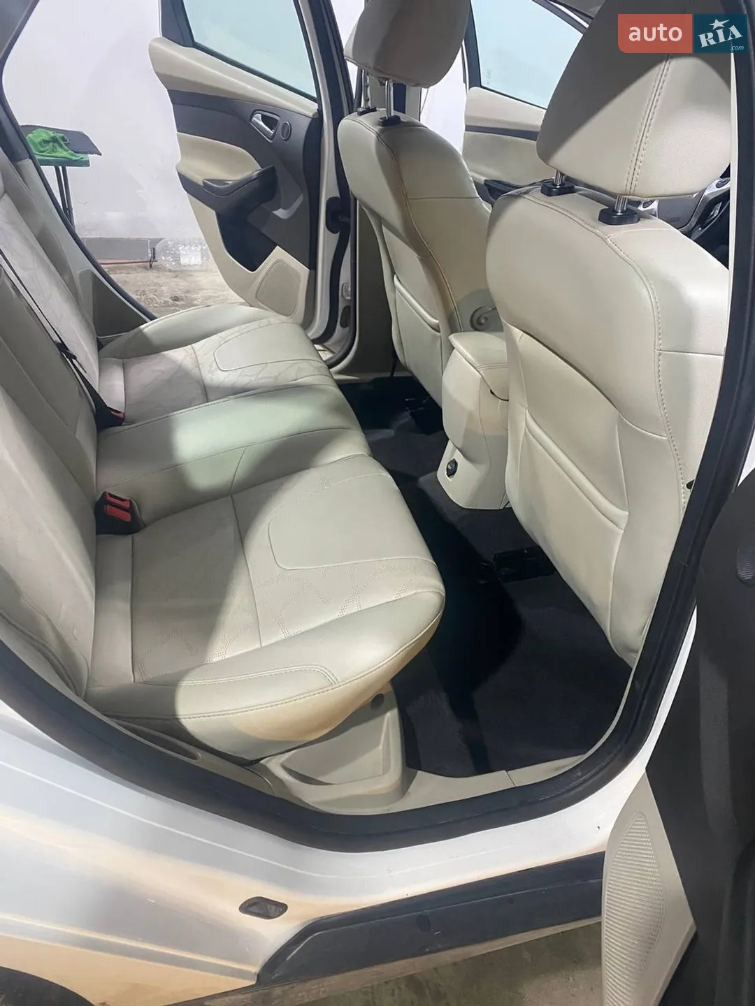 2012 Ford Focus - мініатюра 6