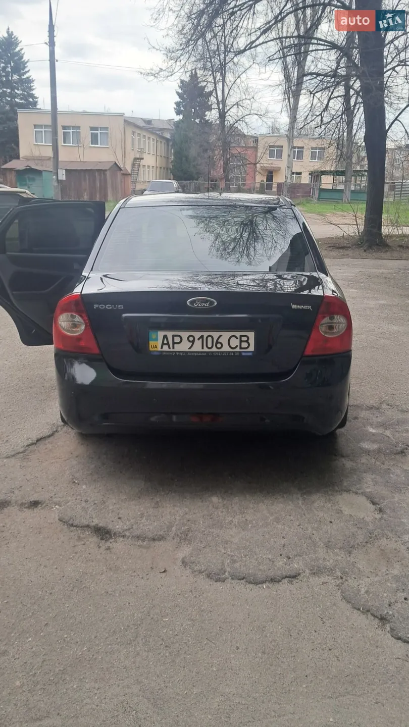 2011 Ford Focus - мініатюра 10