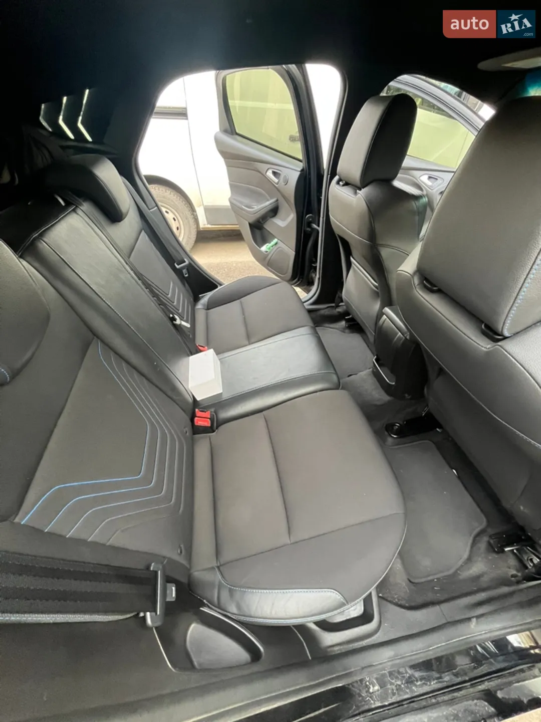 2017 Ford Focus - мініатюра 2