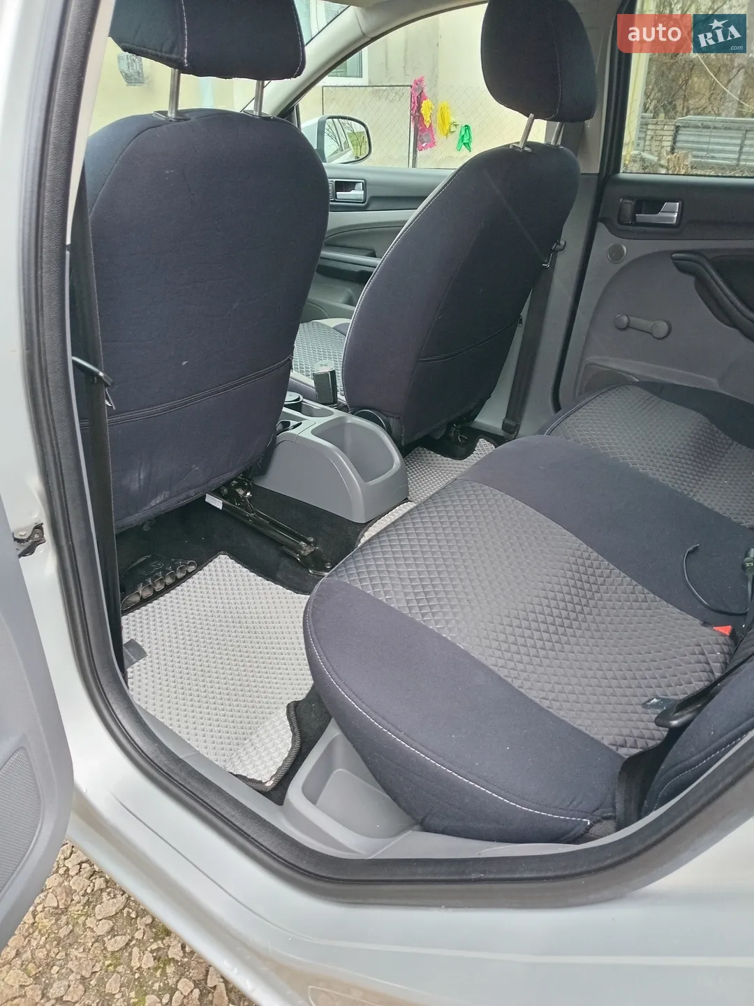 2010 Ford Focus - мініатюра 11