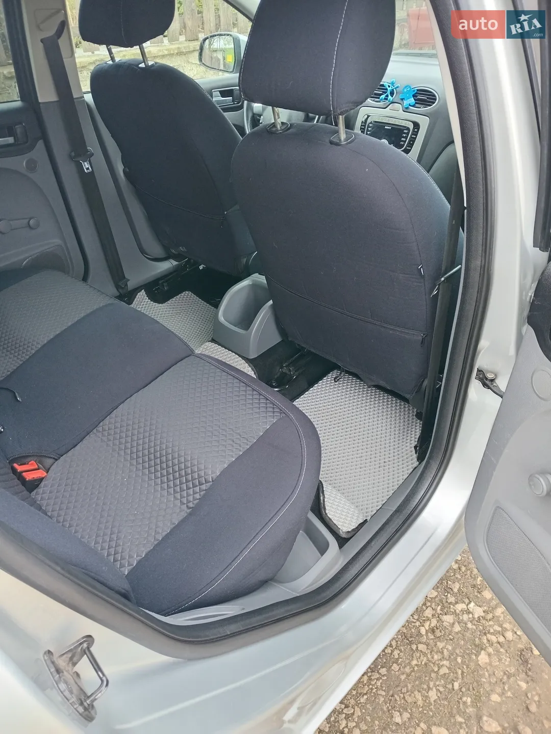 2010 Ford Focus - мініатюра 15