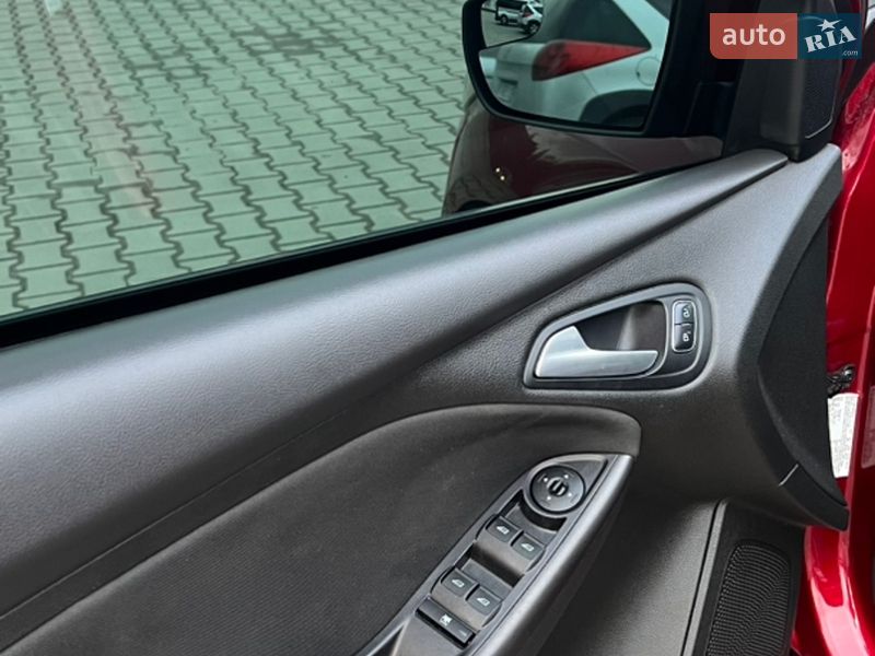 Хетчбек Ford Focus 2015 в Львові
